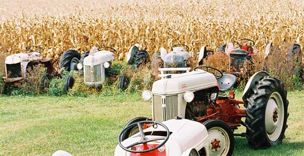 Awesome Henry - Ford Tractor Conversions